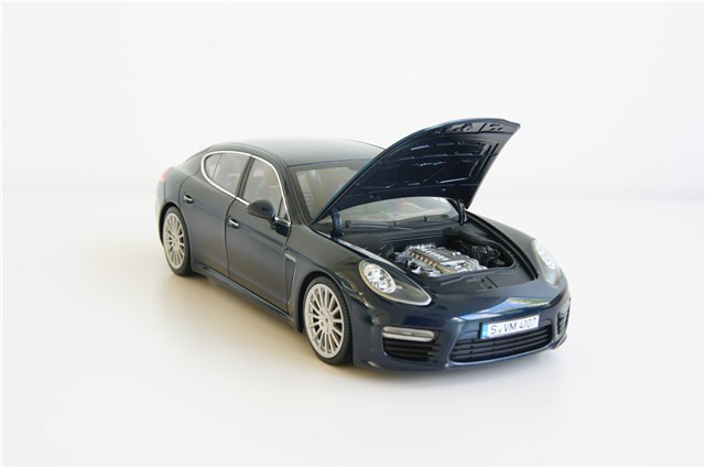 Modell car Panamera Turbo S, facelift 2014, scale 1:18