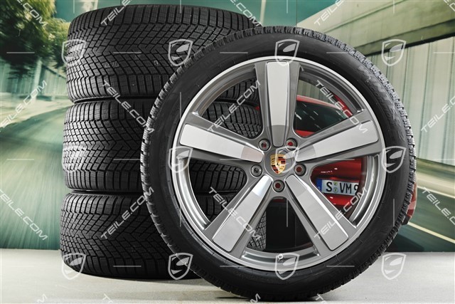 22-inch winter wheel set Cayenne Exclusive Design Sport, wheel rims 10J x 22 ET48 +11,5J x 22 ET61 + NEW Pirelli winter tyres 285/40 R22 + 315/35 R22, Platin Silver