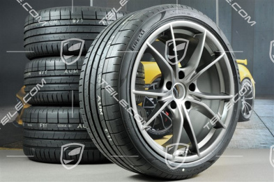 20" Carrera S Sommerräder Satz, Felgen 8J x 20 ET57 + 10J x 20 ET45 + NEUE Pirelli Sommerreifen 235/35 ZR20 +265/35 ZR20, Platinum seidenmatt, mit RDK-Sensoren