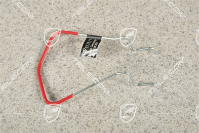 Hook for removing caps from rims