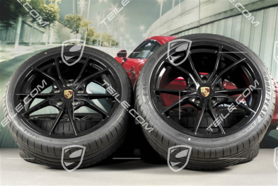 20" Carrera S IV Sommerräder Satz, Felgen 8J x 20 ET57 + 10J x 20 ET45, GoodYear Sommerreifen 235/35 ZR20 + 265/35 ZR20, schwarz hochglanz, mit RDK-Sensoren