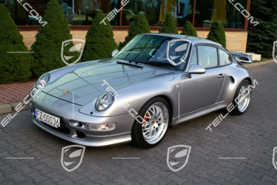 Spoiler tylny Turbo S, zawiera maskę tył (pokrywa silnika), bez kratek