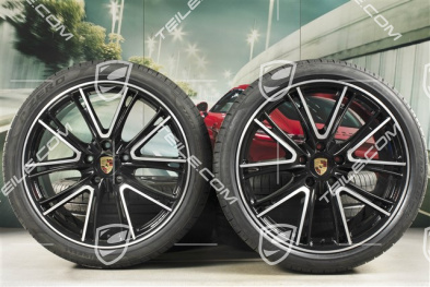 21" Panamera Exclusive Design Sommerräder, Felgen 9,5J x 21 ET71 + 11,5J x 21 ET69 + Pirelli Sommerreifen 275/35 ZR21 + 315/30 ZR21, schwarz, mit RDK-Sensoren