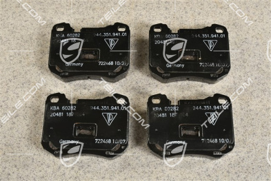 Brake pad repair set